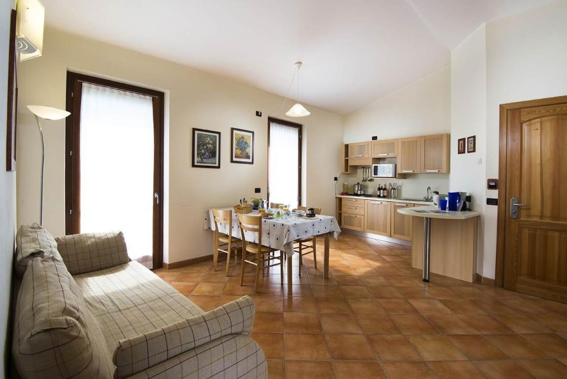 Residence Corte Camaldoli Garda  Exteriér fotografie